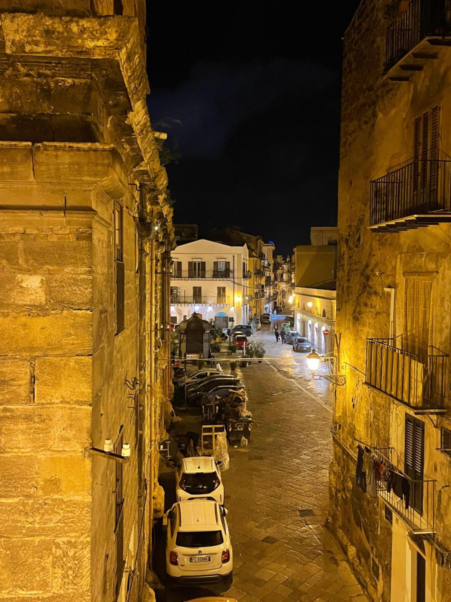 Shallah Apartment Nel Cuore Del Centro Storico Di Palermo — Photos 2